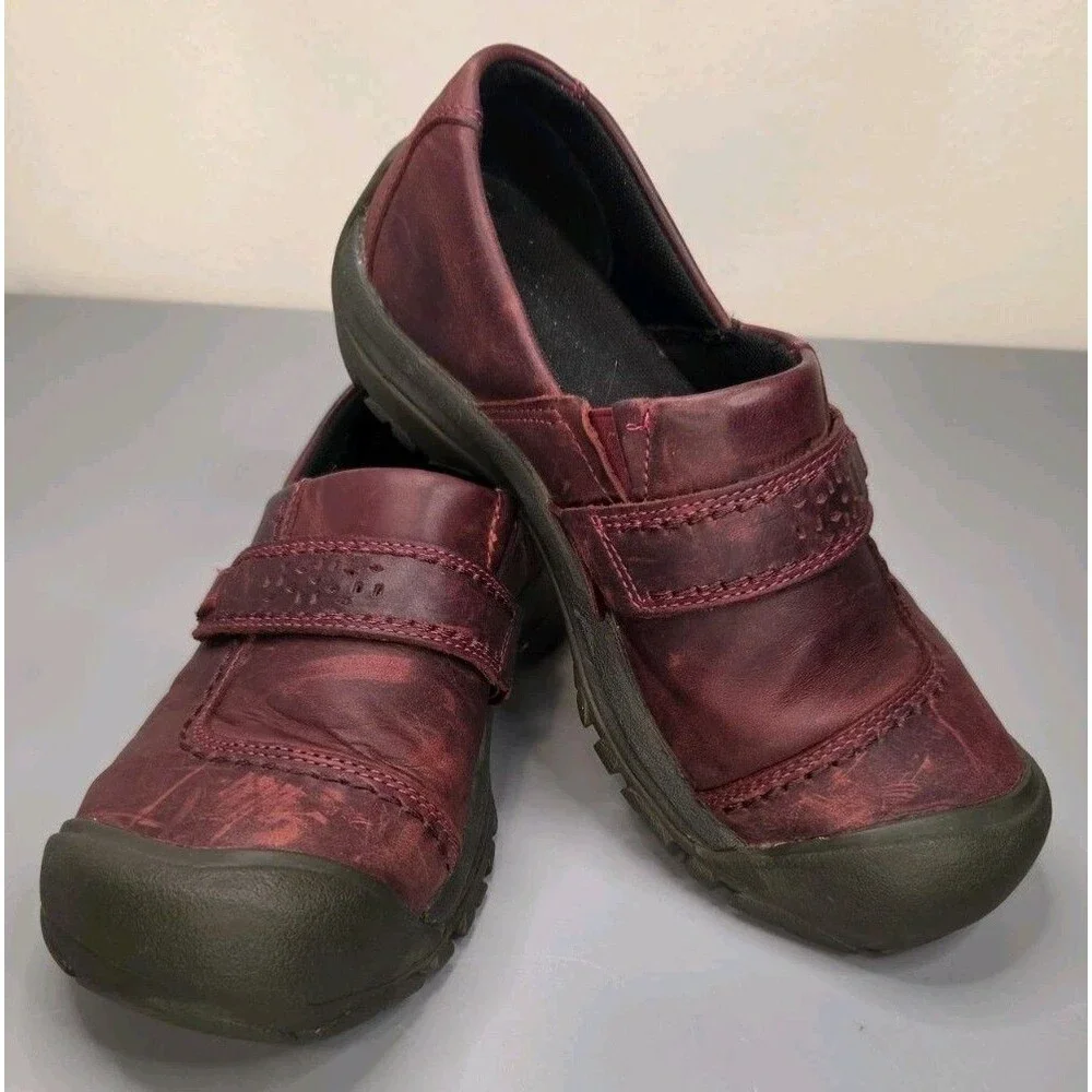 Keen Ladies Size 7 Kaci Burgundy Leather Slip-on Loafer Bumper Toe Clogs
